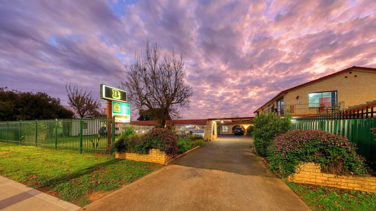 Forest Lodge Motor Inn & Restaurant ダボ エクステリア 写真