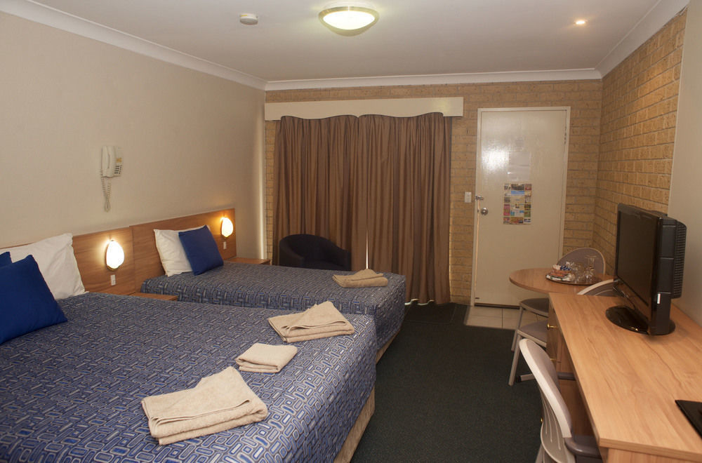 Forest Lodge Motor Inn & Restaurant ダボ エクステリア 写真
